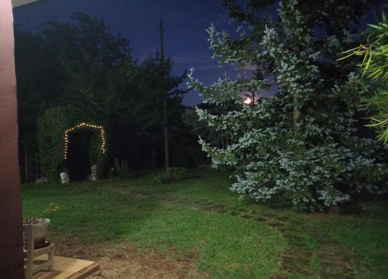 Casetta In Collina Sezze Luaran gambar